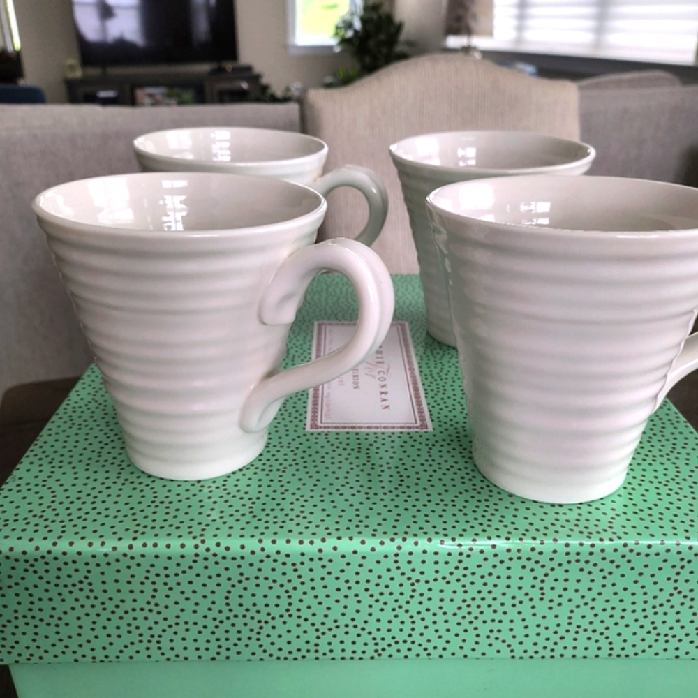 Sofie Conran/Portmeirion white pre-owned mugs. Set of 4.